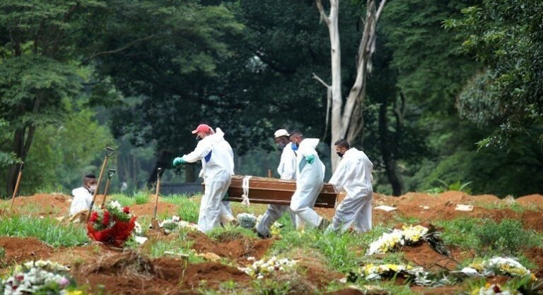 Brasil registra 2.922 mortes e 70.238 novos casos em 24 horas de Covid-19