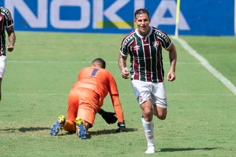 Flu vence o Madureira e avança à semi com gols dos Gringos