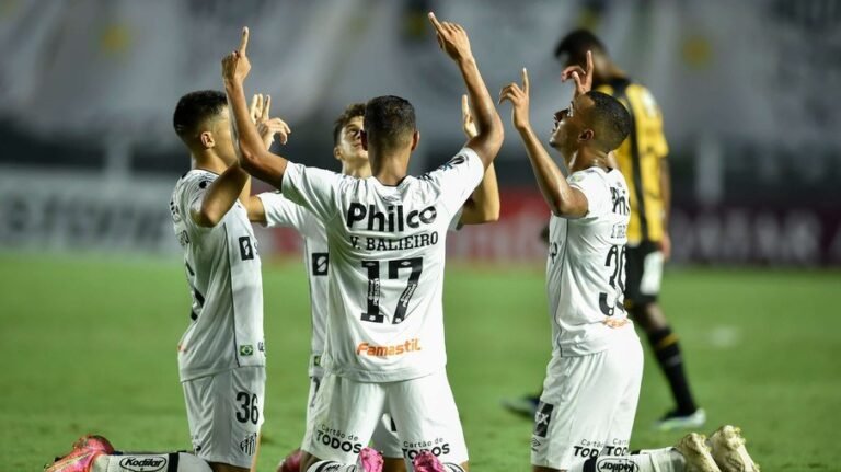 Santos atropela o The Strongest na Vila Belmiro