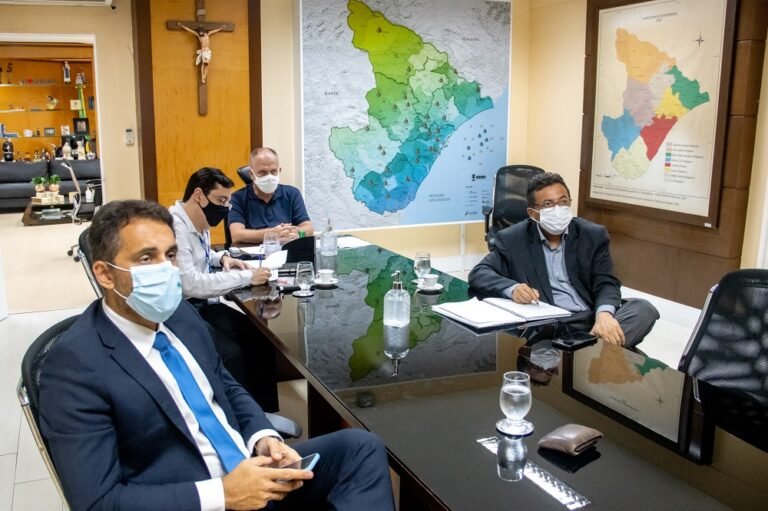 Estado de SE autoriza reabertura de bares, praias e shoppings aos sábados