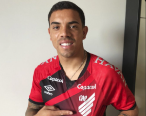 Principais transferências no futebol brasileiro neste domingo (23)