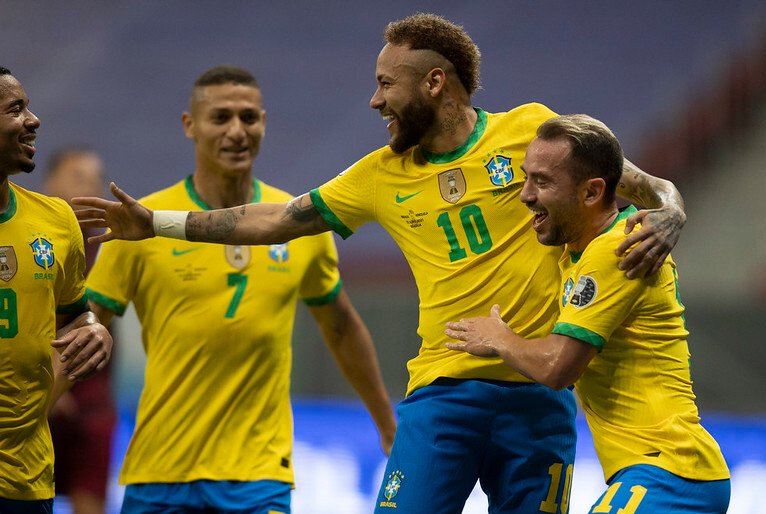 Brasil vence fácil a Venezuela na estreia da Copa América