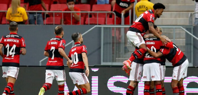 Flamengo goleia Olimpia novamente e confirma vaga na semi