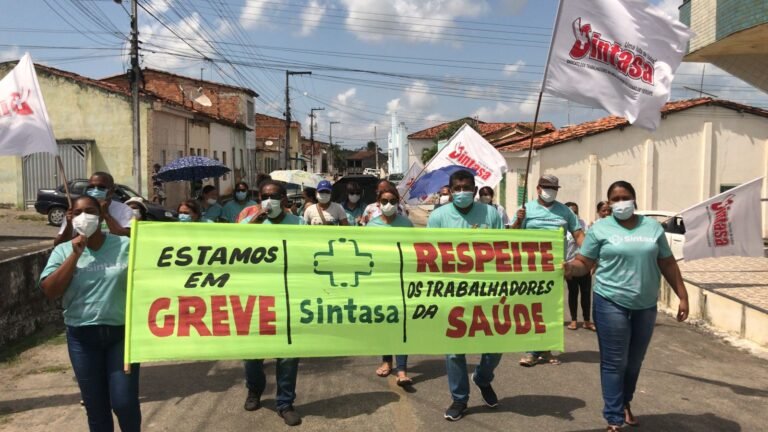 Em Maruim, servidores da Saúde fazem apitaço pela cidade