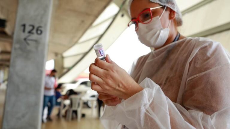 Brasil registra menos mortes por Covid-19 neste domingo