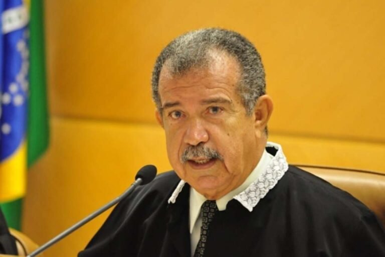 Reinado Moura passa por cirurgia de emergência