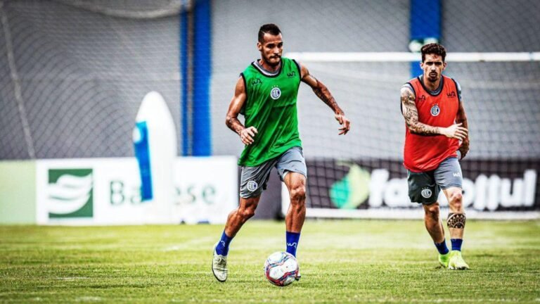 Confiança treina de olho no Jogo deste sábado contra o Brusque