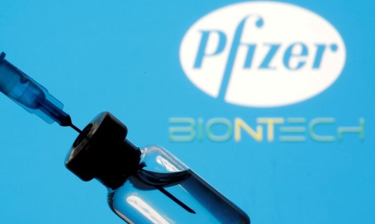 Proteção contra Ômicron necessita de três doses, diz Pfizer