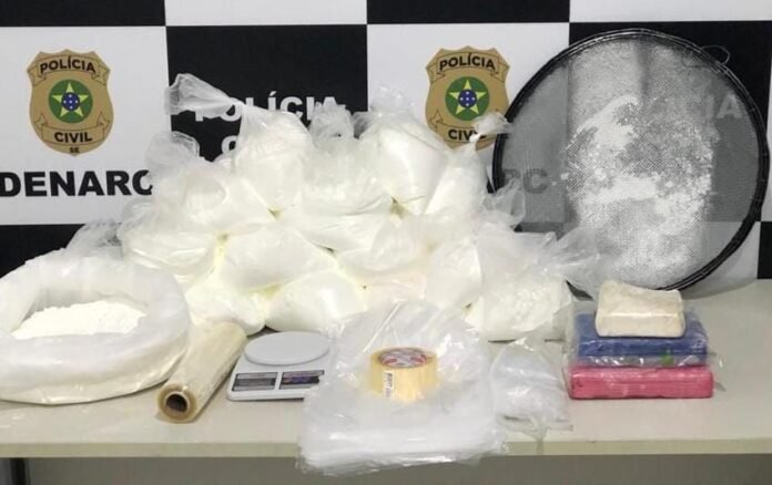 Polícia Civil apreende 50 quilos de cocaína em laboratório