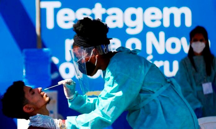 Especialistas ressaltam importância da testagem da Gripe e Covid-19