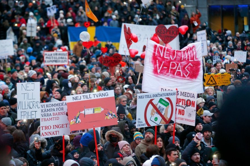 Protestos contra obrigatoriedade de vacina ganham adeptos e se alastram pelo mundo