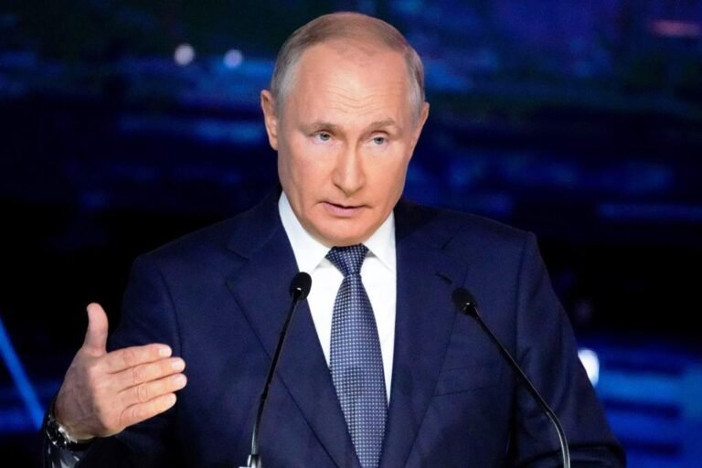 Putin autoriza início de operação militar da Rússia na Ucrânia