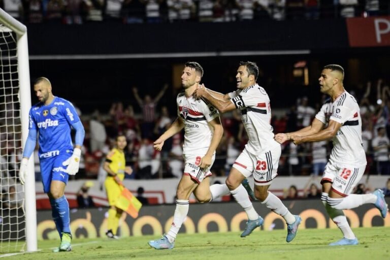 São Paulo vence e abre boa vantagem sobre o Palmeiras na final do Paulista