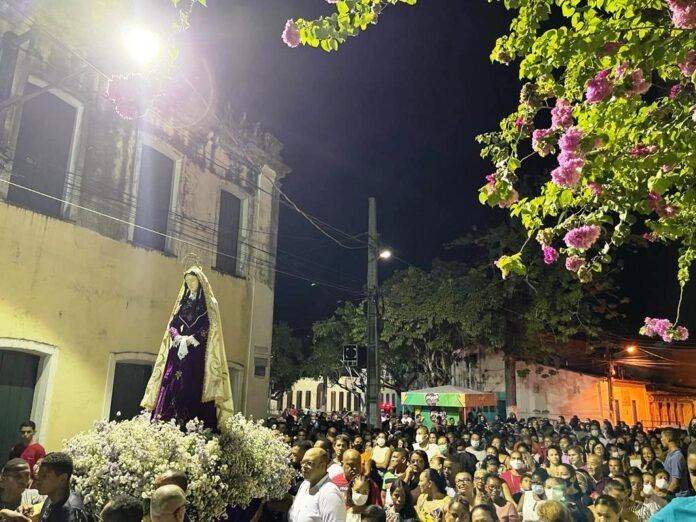 Em Laranjeiras, Procissão do Encontro atrai sergipanos e turistas