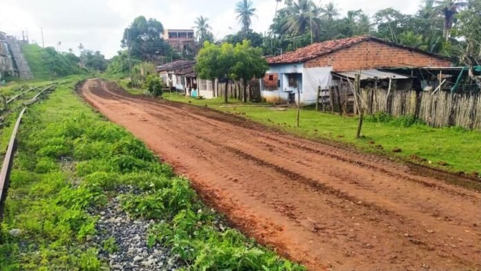 Prefeitura inicia obra de pavimentação na Rua da Invasão