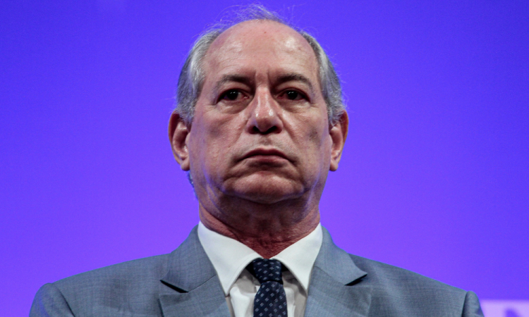 Ciro Gomes culpa PT por crises sem fim em governos do Rio de Janeiro