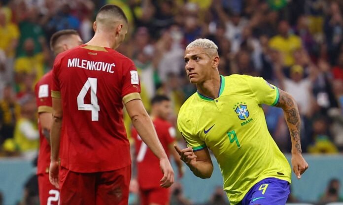 Richarlison decide e Brasil vence a Sérvia na estreia da Copa