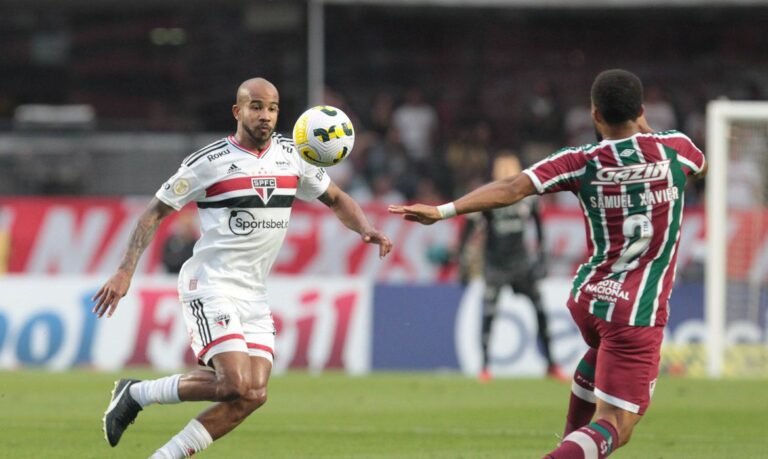 São Paulo enfrenta Fluminense pelo Brasileirão neste sábado