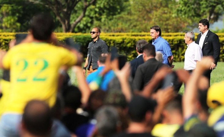 Em primeira conversa com apoiadores, Bolsonaro diz que ‘nada está perdido’