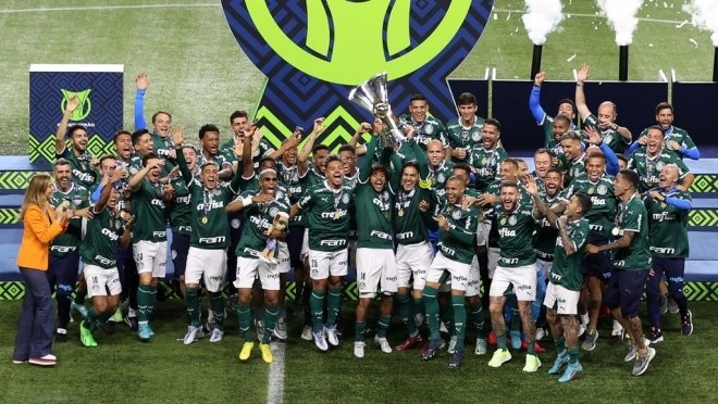 Palmeiras vence Flamengo em jogo eletrizante e conquista Supercopa do Brasil