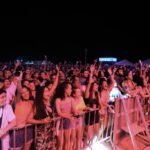 Público celebra retorno do Projeto Verão e comparece em massa à Atalaia
