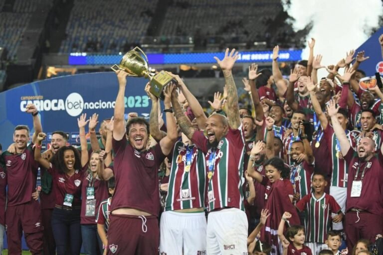 Fluminense goleia o Flamengo e é Bicampeão Carioca