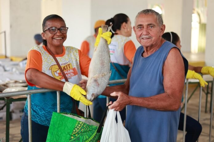 Entrega do Kit Semana Santa em Laranjeiras foi realizada com absoluto sucesso