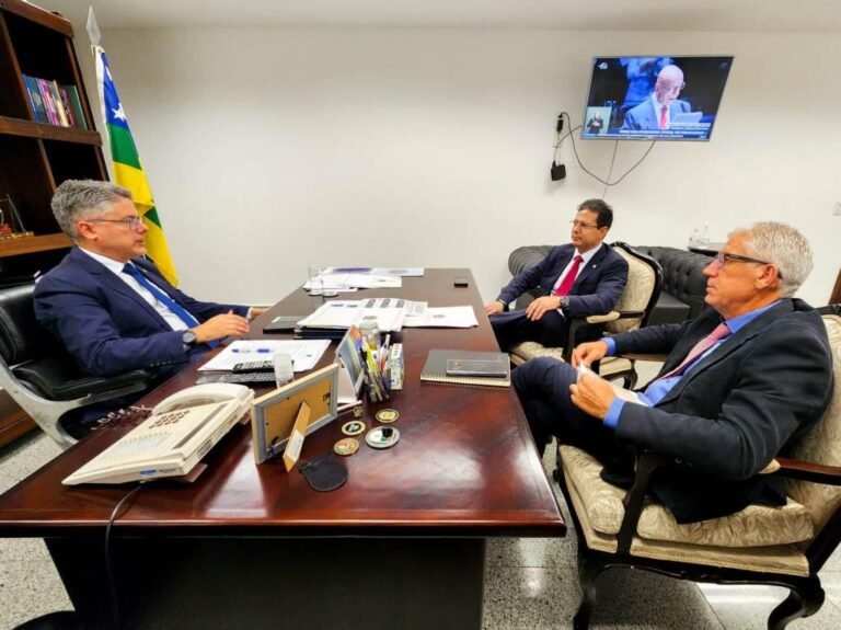 Juca busca mais parceria com a Embratur e debate projetos para a revitalização do Centro histórico de Laranjeiras