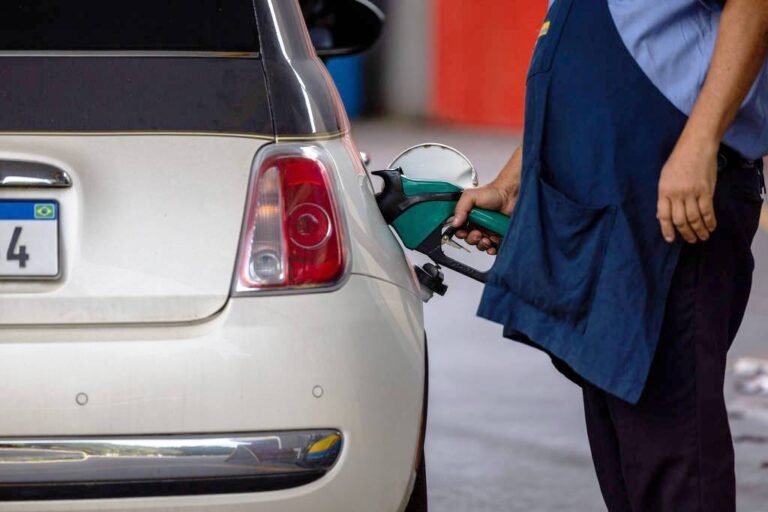 Abastecer com etanol é melhor em 18 estados brasileiros, aponta levantamento; saiba quais