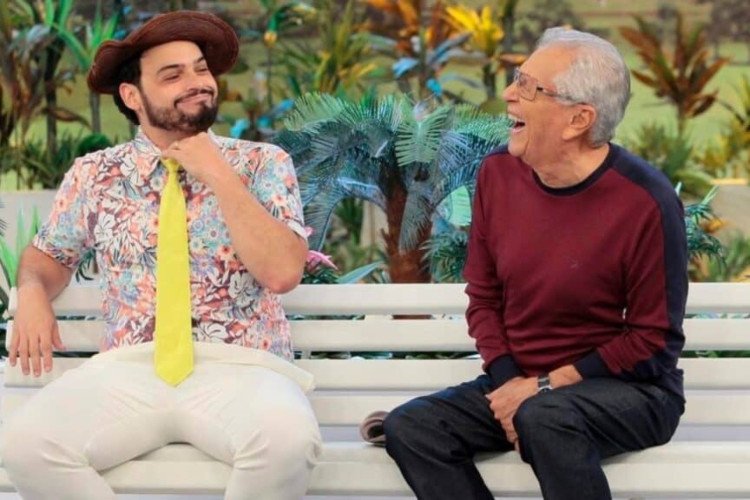 Após 12 anos no SBT, Matheus Ceará deixa "A Praça é Nossa"