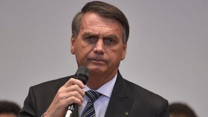 Advogado de Bolsonaro afirma não ter sido informada da decisão de negar devolução de passaporte