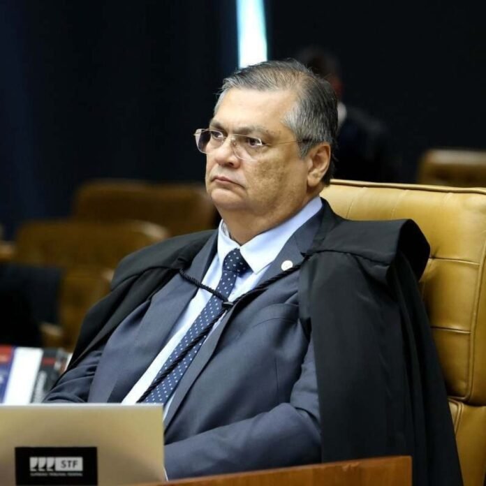 Flávio Dino intima Lula, Pacheco e Lira para explicar suposto uso indevido do orçamento secreto