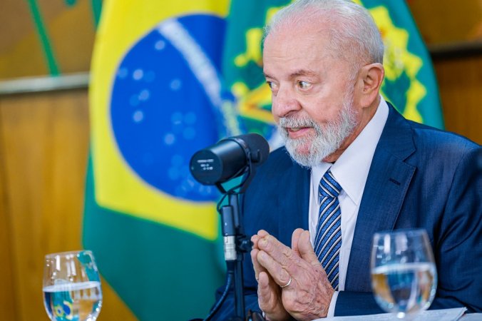 Após Lula colocar necessidade de corte de gastos em dúvida, dólar ultrapassa R$ 5,51