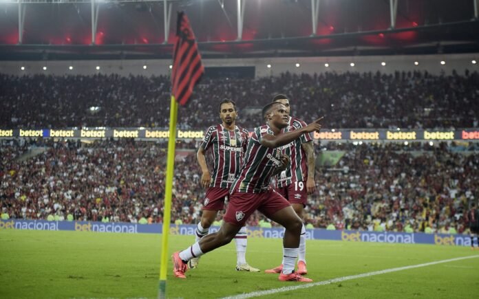 Fluminense vence clássico contra o Flamengo pelo Brasileirão