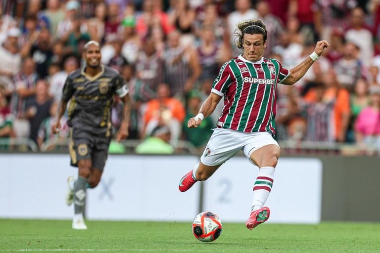 Fluminense goleia Volta Redonda e encaminha vaga na final do Carioca