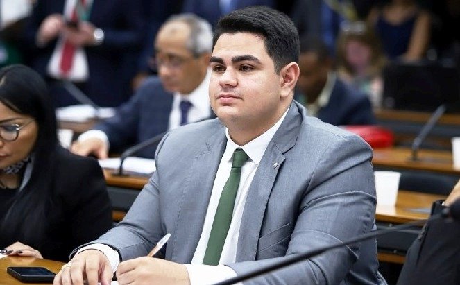 Cassação do deputado Ícaro de Valmir é mantida pelo TRE-SE
