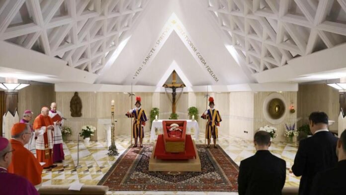 Saiba como Papa Francisco mudou funeral para que não pareça enterro de 'imperador romano'
