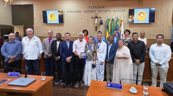 Laranjeiras celebra avanços nas políticas étnico-raciais com entrega da Comenda Umbelina Araújo e lançamento de selo antirracista