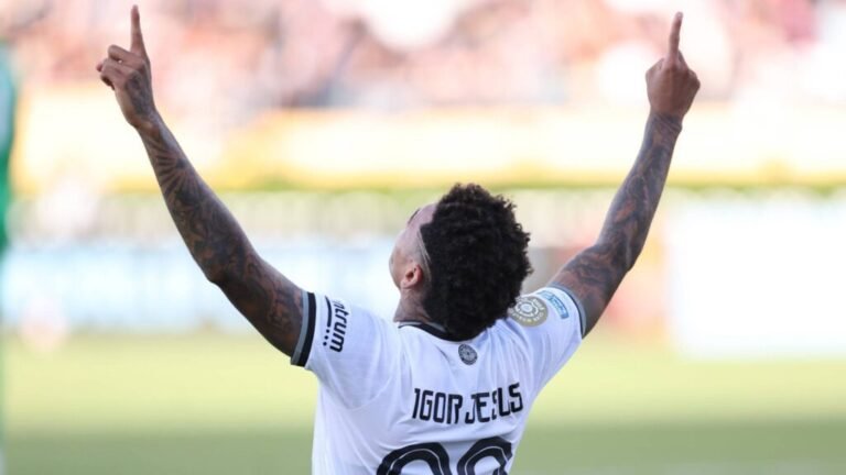 Botafogo vence o PSG e se aproxima da classificação