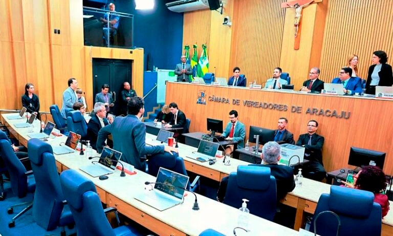 Legislativo de Aracaju aprova PL que proíbe fogos com barulho