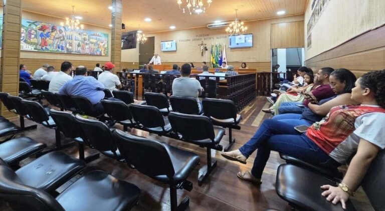 Na última sessão do semestre, vereadores de Laranjeiras aprovam LDO 2026