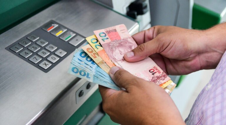 Governo do Estado paga os servidores nos dias 30 e 31 de julho