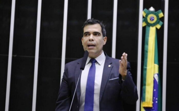 Indicação de Ricardo Ayres como relator da CPI do INSS é rejeitada pela oposição
