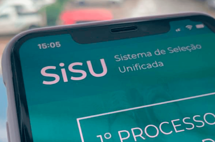 MEC informa que Sisu 2026 aceitará notas das três últimas provas do Enem