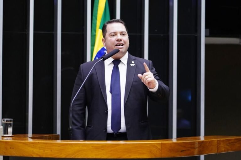 Convocação de Lewandowski por ‘falas contraditórias’ sobre operação no RJ é requirida por deputado do PL