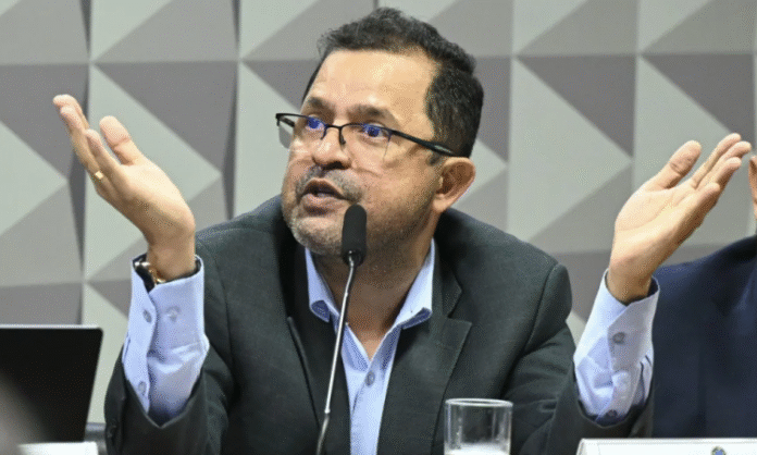 CPMI do INSS prende ex-coordenador Jucimar Fonseca após 9 horas de depoimento