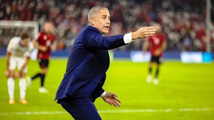 Brasil fica sem técnico na Copa do Mundo pela primeira vez após eliminação de Sylvinho