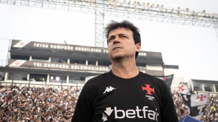Corinthians anuncia Fernando Diniz como novo técnico para a temporada 2026