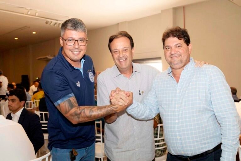 André Moura cumpre agenda dupla em Sergipe com foco popular e institucional
